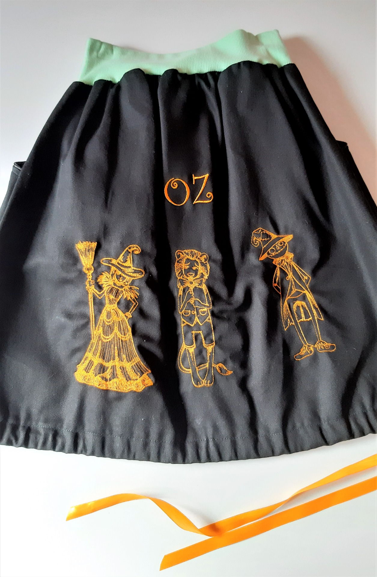 Cesta do země Oz: Vyšívaná áčková sukně