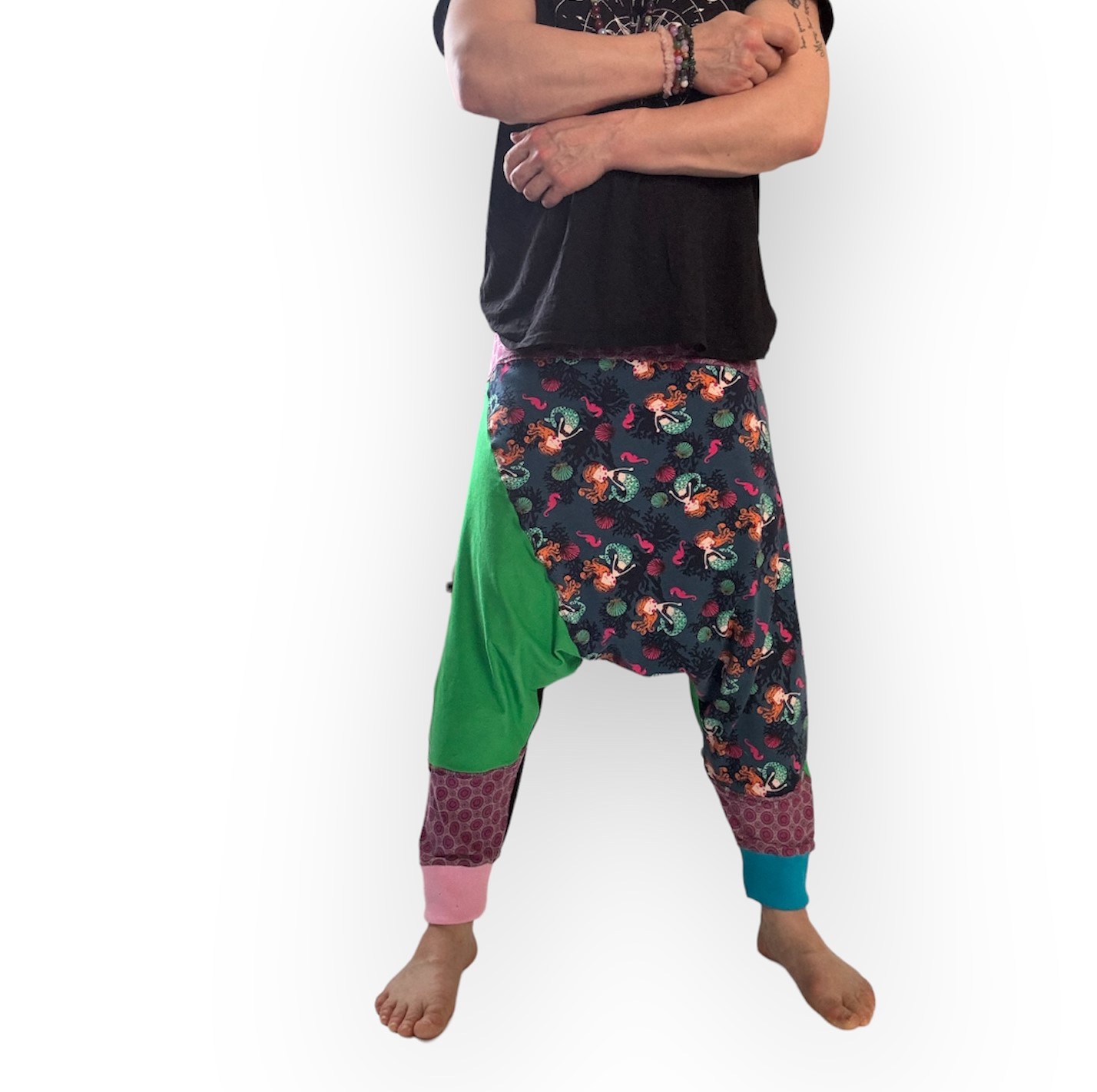 Mořské hlubiny: Barevné patchworkové harémky