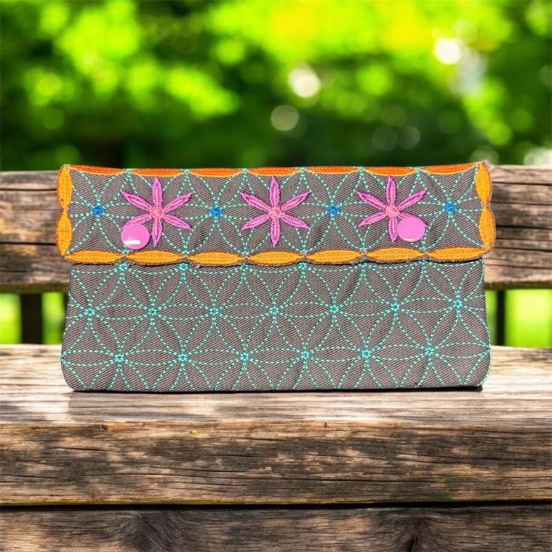 Geometrie rozkvetlé louky- taštička