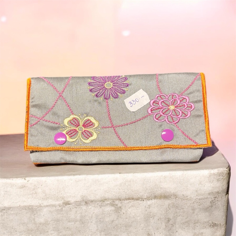 Ručně šitý necesér, Kosmetická taštička